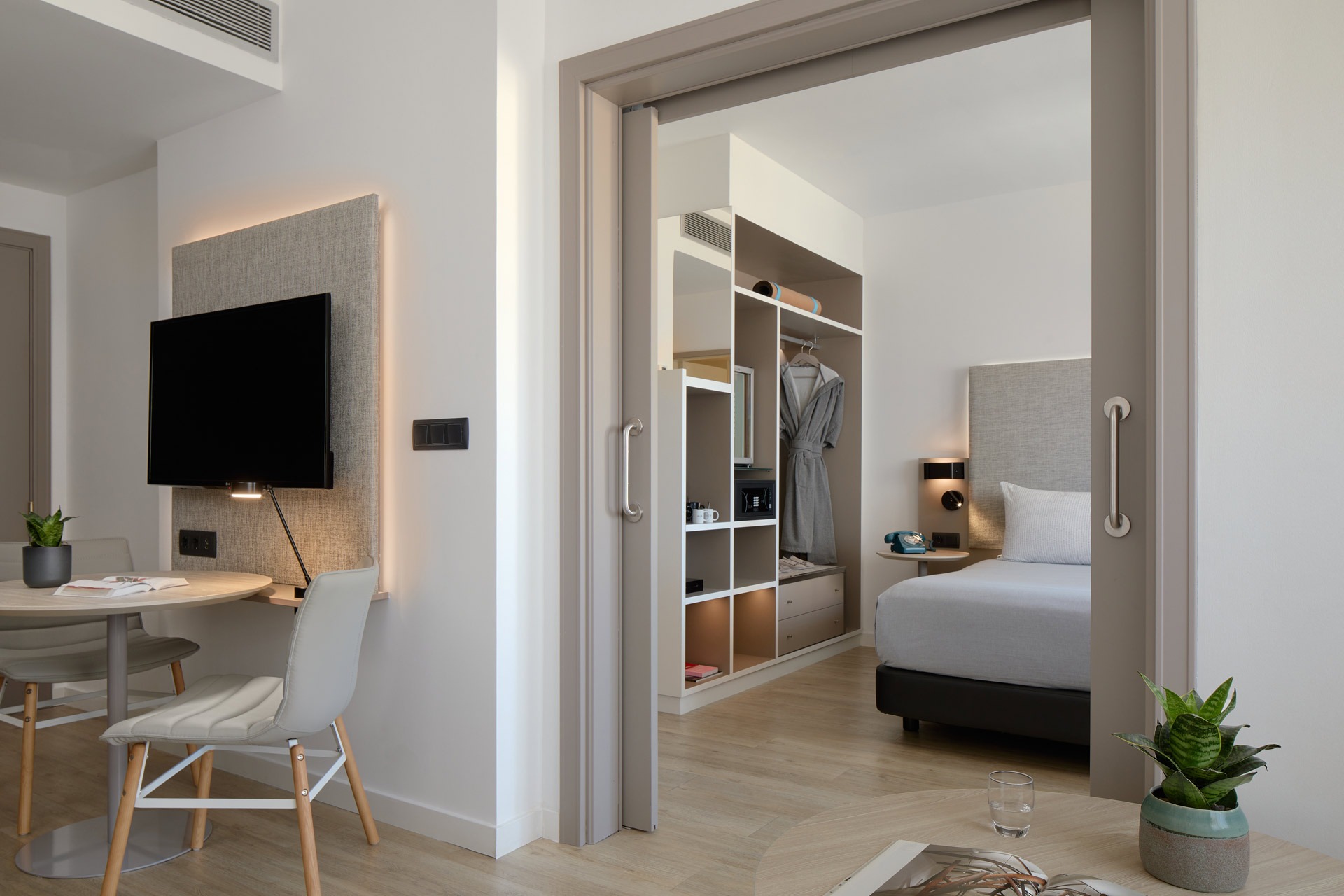 INNSiDE Apolo Barcelona Guestroom