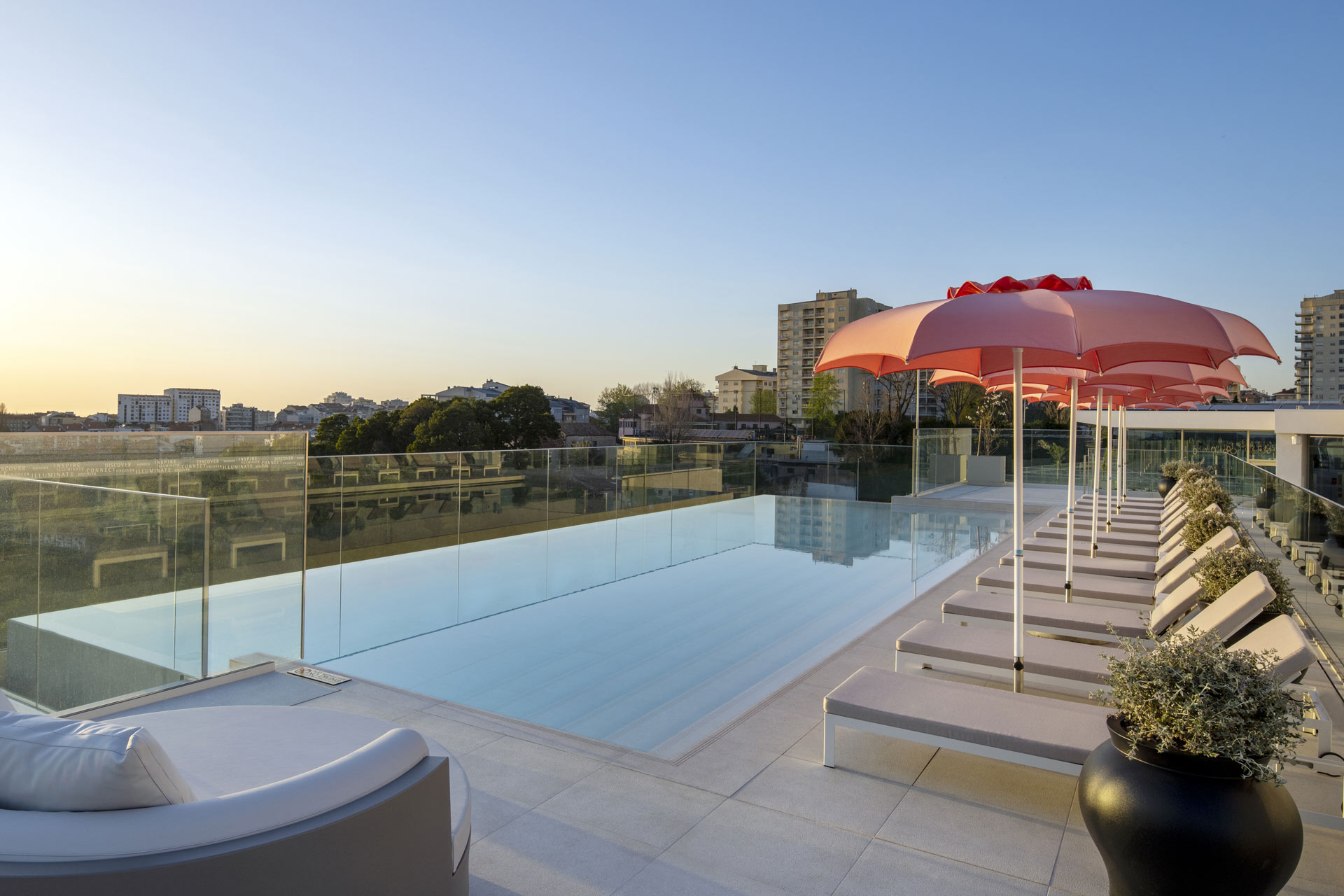 Renaissance Hotels Terrace Pool