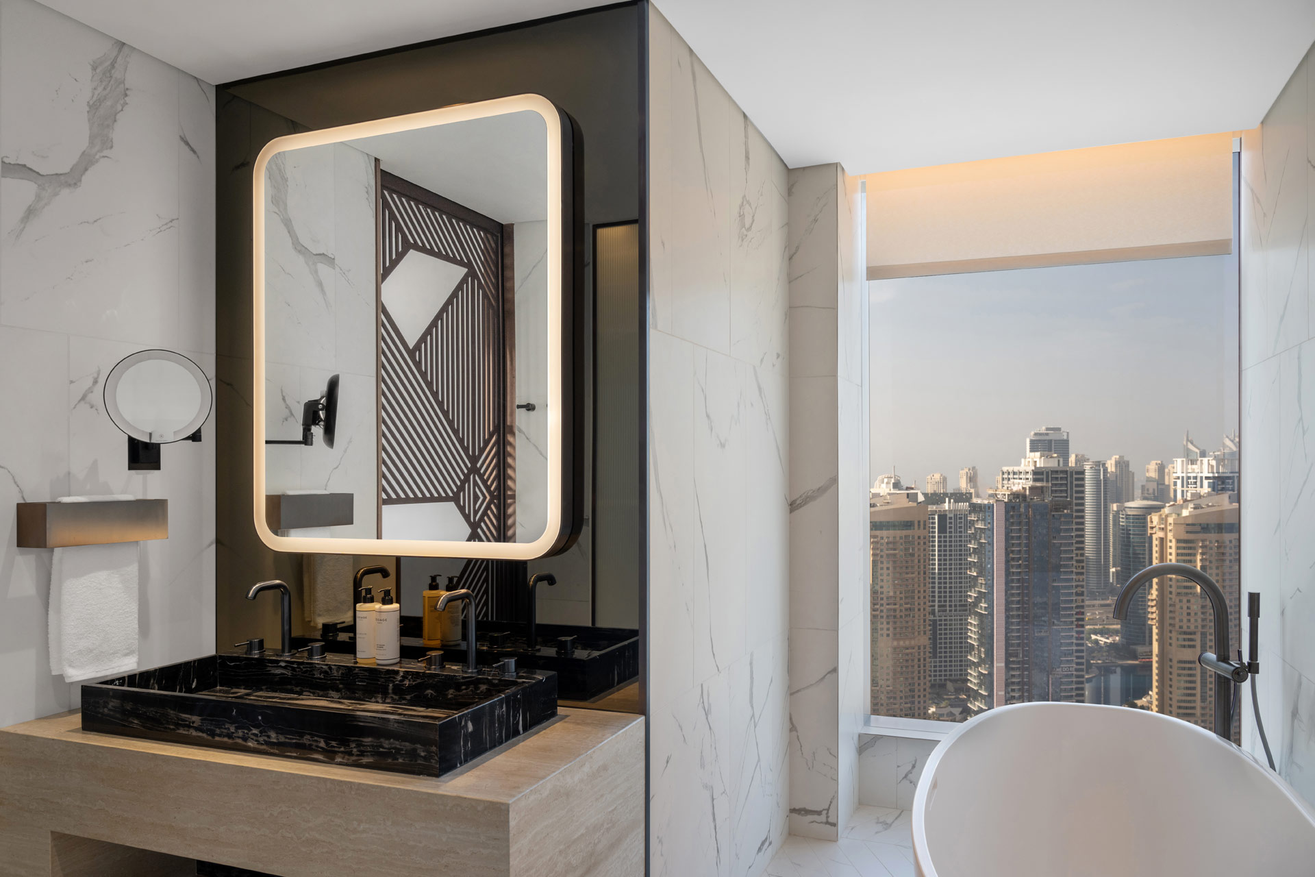 SO/ Hotels Dubai Suite Bathroom