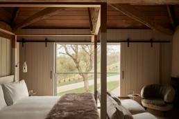 Richard Parr Associates Farmyard at the Newt Guestroom